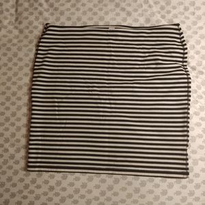 Old Navy pencil skirt